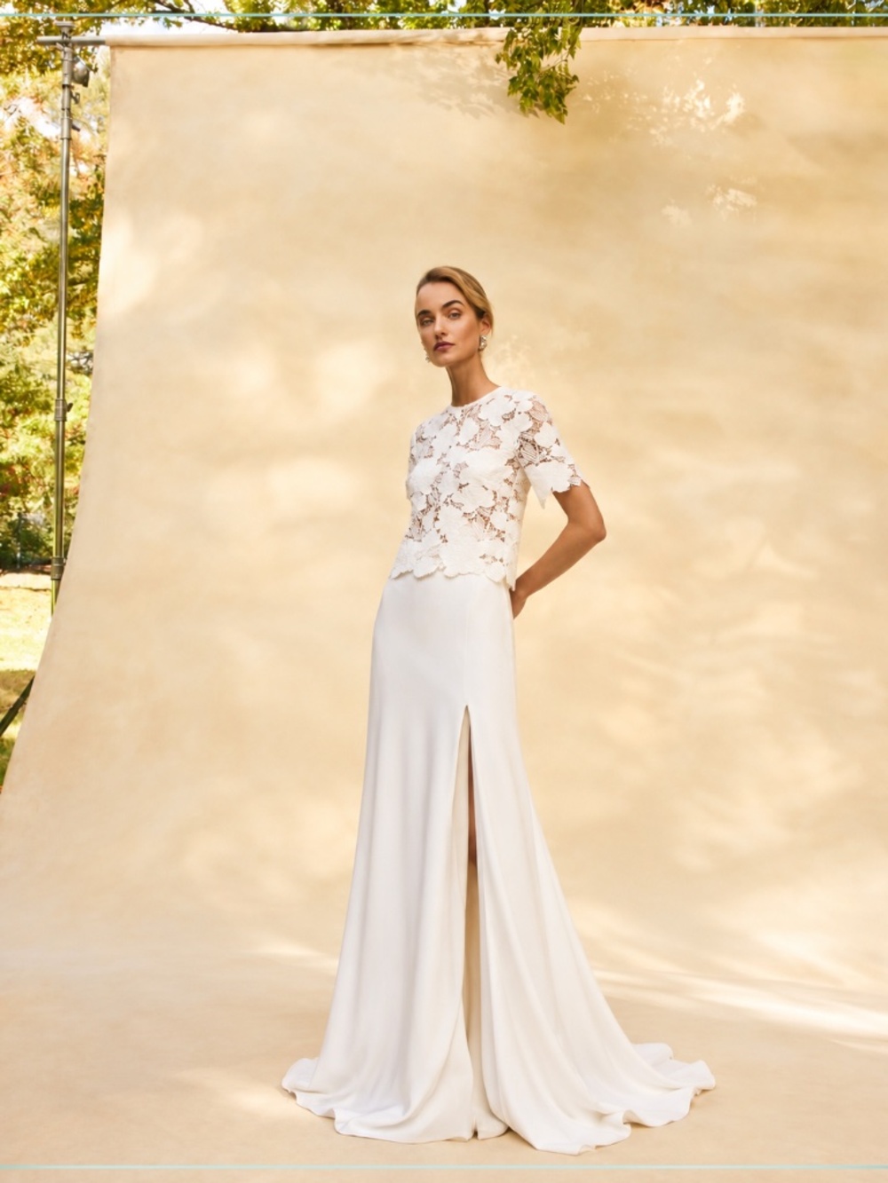 $4100 Oscar de la Renta Magnolia Lace Runway Top and Matching Skirt Set
